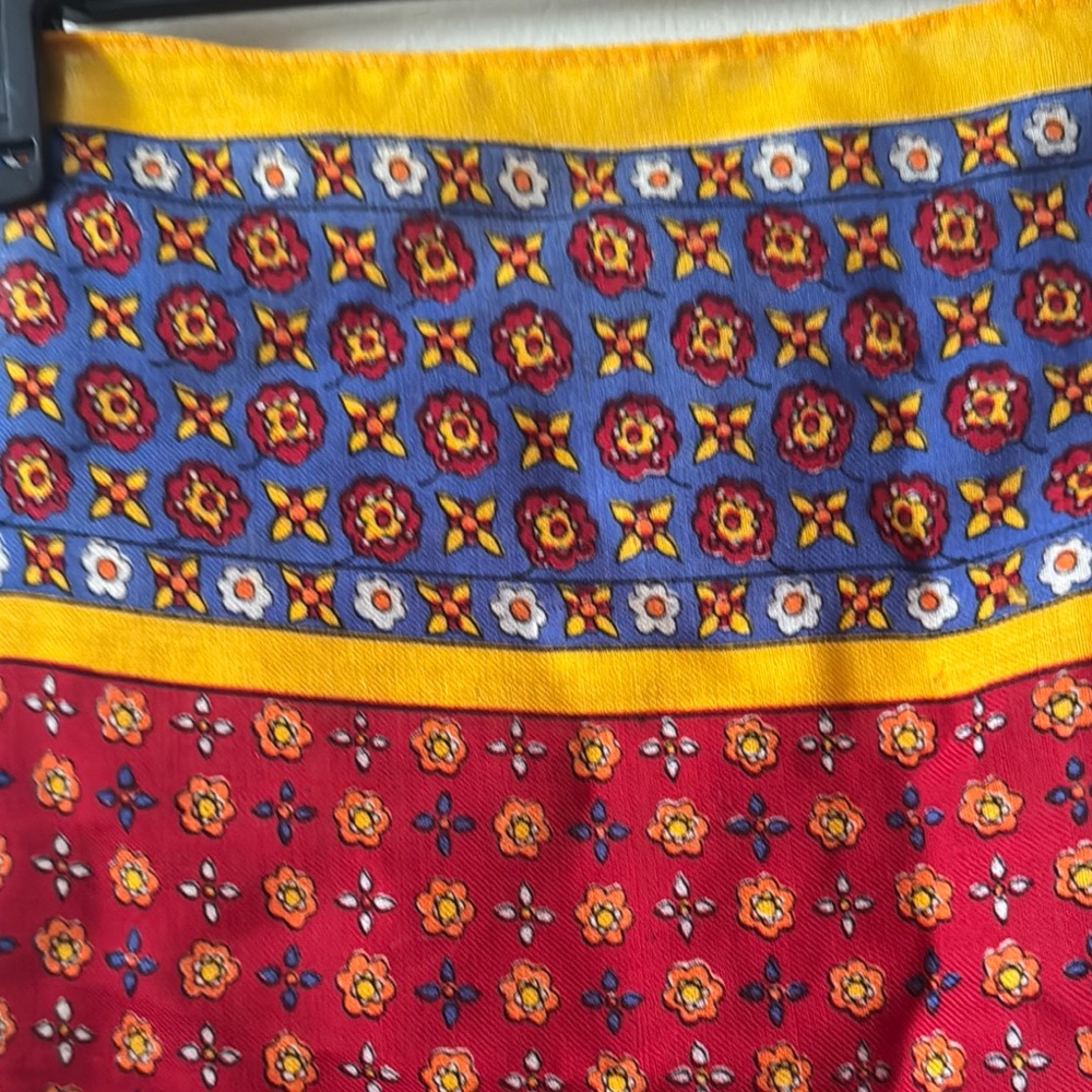 💙💛❤️🌼Colorful Patterned Scarf - Picture 2 of 3